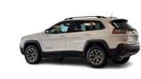 Engine: V6 Cylinder Engine 3.2L L/100Km City: 12.9 L/100Km Hwy: 9.7 Safety Equipment Side Impact Bea... (image 9)