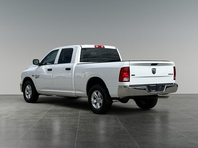 2022 Ram 1500 Classic SLT 4x4 Crew Cab 5.7L in Cars & Trucks in Calgary - Image 4