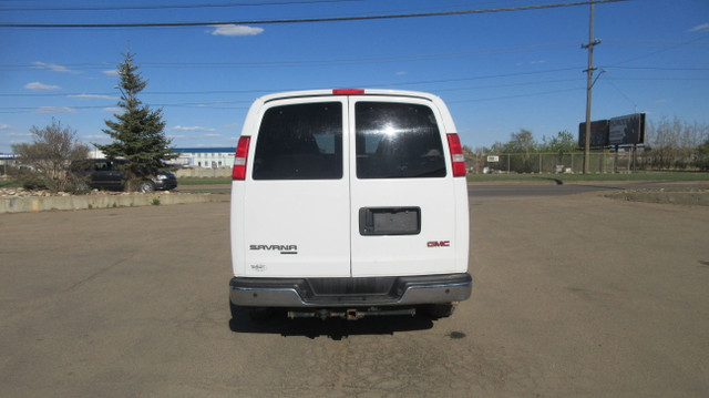 2016 GMC Savana 12 PASSENGER VAN in Cars & Trucks in Edmonton - Image 4
