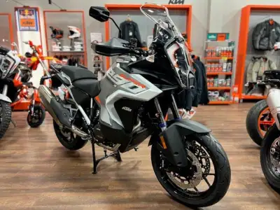 2024 SUPER ADVENTURE S .. IN STOCK & COMES WITH A FOUR YEAR WARRANTY!!! BUY NOW AND SAVE $3,500 OFF...