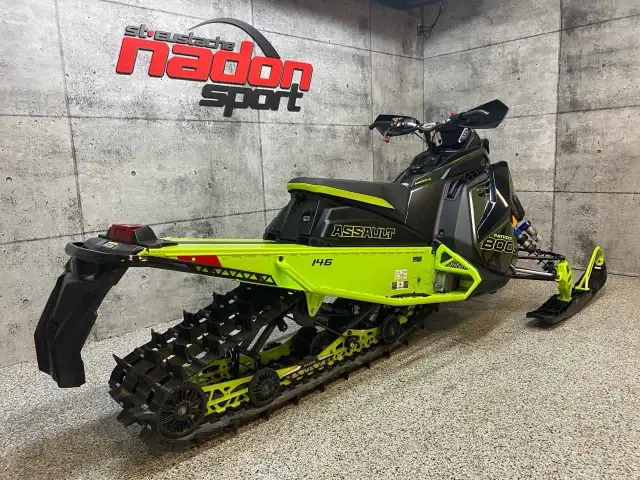 2024 POLARIS PATRIOT BOOST SWITCHBACK ASSAULT 146 in Snowmobiles in Laval / North Shore - Image 4