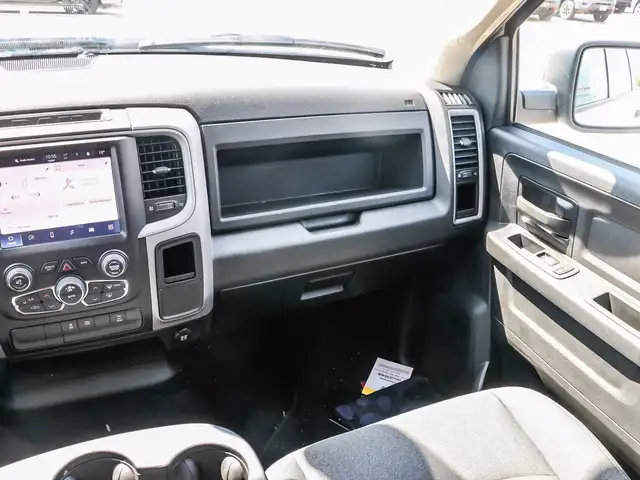 2023 RAM 1500 Classic Tradesman HEMI 5.7L V8 | Night Edition... dans Autos et camions dans London - Image 9