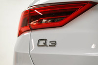 Get noticed in this gorgeous Arkona White SUV! Treat yourself to the features you deserve in this lo... (image 7)