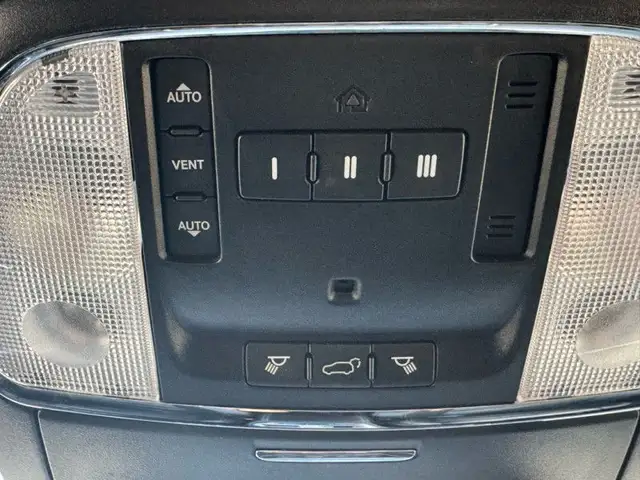 2016 Jeep Grand Cherokee Limited - Leather Seats in Cars & Trucks in Moncton - Image 22
