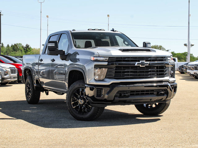 2025 Chevrolet Silverado 2500HD Custom in Cars & Trucks in Edmonton - Image 2