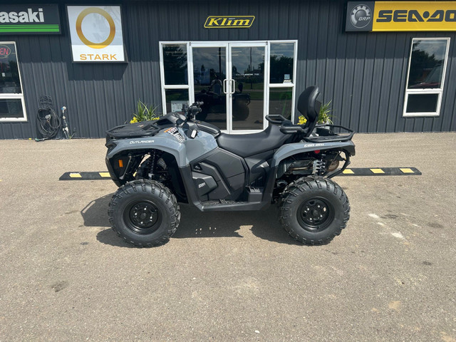 2025 Can-Am Outlander MAX DPS 700 in ATVs in Medicine Hat - Image 2