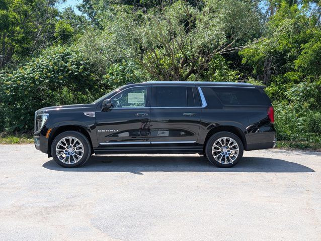 2025 GMC Yukon XL Denali- Sun/Power Step Pkg in Cars & Trucks in Barrie - Image 4