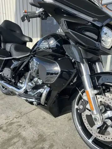 2025 Harley-Davidson FLHXU - Street Glide Ultra in Sport Touring in Winnipeg - Image 9