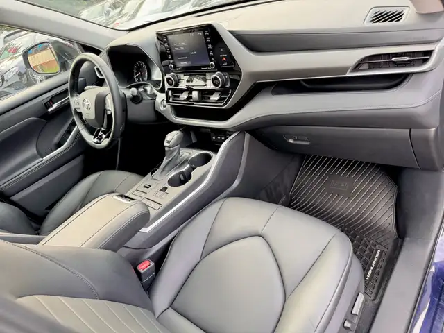 2020 Toyota Highlander XLE AWD|8 PASS|SUNROOF|LEATHER| in Cars & Trucks in City of Toronto - Image 34
