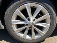 Low Mileage, 4MOTION All-Wheel Drive, Panoramic Power Sunroof, Android Auto, Alltrack Exclusive Gril... (image 9)