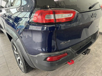 BLACK HOOD DECAL, COMMANDVIEW DUAL PANE SUNROOF, SAFETYTEC GROUP, VENTILATED/MEMORY SEAT GROUP, TRAI... (image 7)