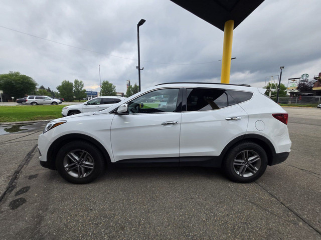 2018 Hyundai Santa Fe Sport 2.4L Premium AWD- No accidents-Local in Cars & Trucks in Calgary - Image 4