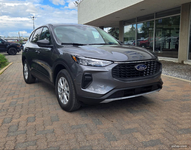 2025 Ford Escape PHEV | TRAILER TOW PKG | PREM PKG | PANO ROOF in Cars & Trucks in Calgary - Image 2
