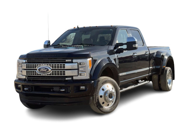 2019 Ford Super Duty F-450 DRW Platinum - NO ACCIDENTS - ONE OWN in Cars & Trucks in Regina