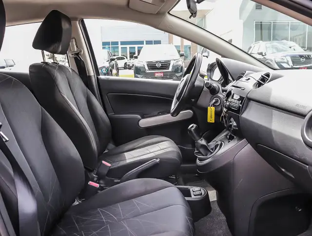 2012 Mazda Mazda2 GX in Cars & Trucks in Oakville / Halton Region - Image 19