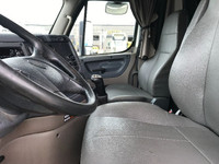 2019 FREIGHTLINER X12564ST;Heavy Duty Trucks - Conventional Truck w/ Sleeper Penske Location 632 BEL... (image 9)