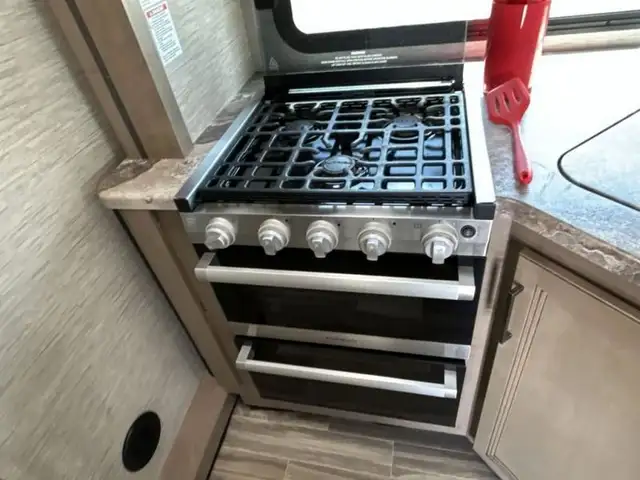 2023 Thor Motor Coach Four Winds 28Z in RVs & Motorhomes in Red Deer - Image 20