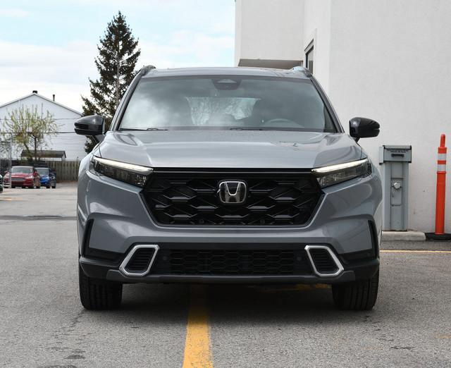 Honda CR-V hybride Touring Traction Intégrale 2023 à vendre in Cars & Trucks in Longueuil / South Shore - Image 4