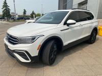 Humberview Volkswagen on the Queensway This Certified Pre-Owned 2022 Volkswagen Tiguan Comfortline 4... (image 2)