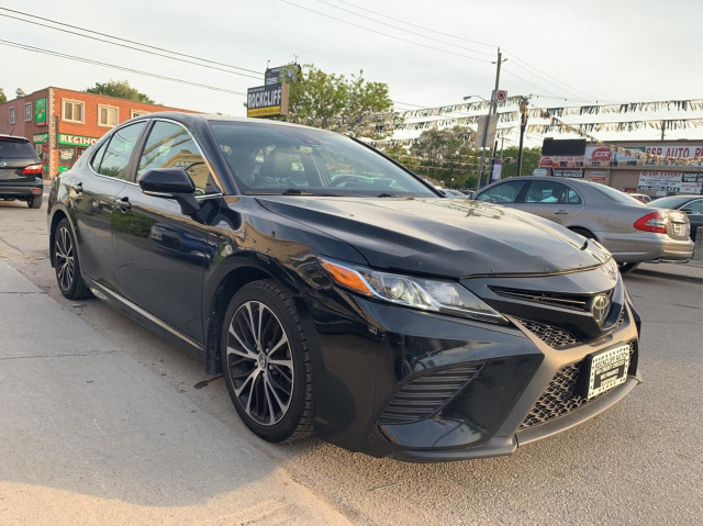 2019 Toyota Camry SE SE 2.5L in Cars & Trucks in City of Toronto - Image 3