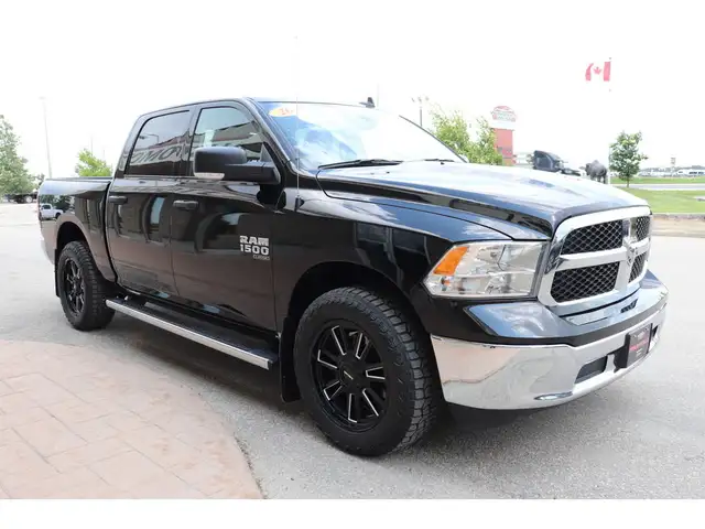2022 Ram 1500 Classic SLT LUXURY EDITION CREW 4X4, LOADED/LEATHE in Cars & Trucks in Winnipeg - Image 18