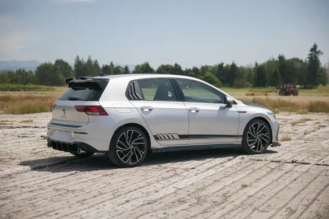2022 Volkswagen Golf GTI in Cars & Trucks in Delta/Surrey/Langley - Image 22