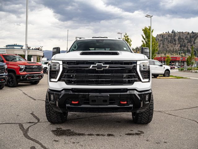 2025 Chevrolet Silverado 3500HD LTZ | 3in BDS w/ Fox Shocks in Cars & Trucks in Kelowna - Image 4