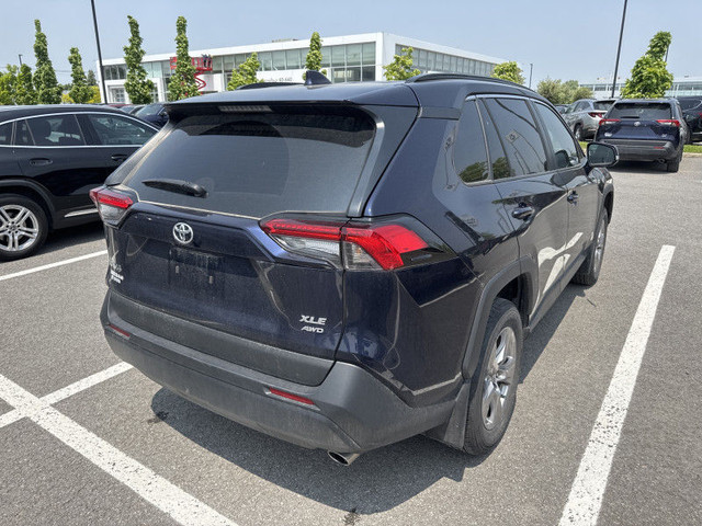 2023 TOYOTA RAV4 XLE AWD ECRAN CARPLAY SIEGES/VOLANT CHAUF TOIT  in Cars & Trucks in Laval / North Shore - Image 4