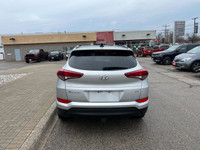 2016 Hyundai Tucson Luxury AWD - In Molten Silver - Panoramic roof - Touch screen - Navigation - Key... (image 3)
