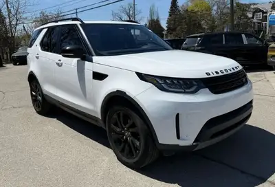 Description The 2018 Land Rover Discovery is a premium spacious SUV that combines luxury, advanced o...