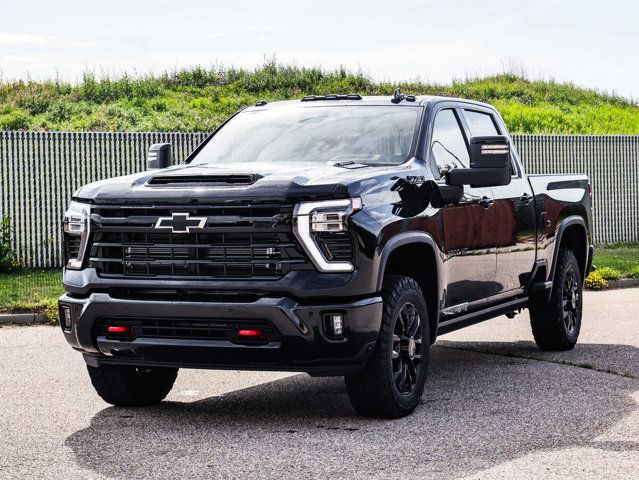 2025 Chevrolet Silverado 3500HD LTZ in Cars & Trucks in Strathcona County - Image 4