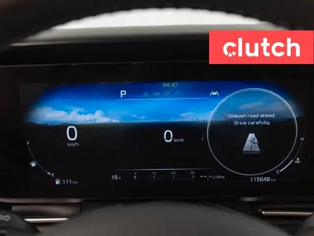 2022 Kia Carnival SX w/ Apple CarPlay & Android Auto, Rearview C dans Autos et camions dans Bedford - Image 34
