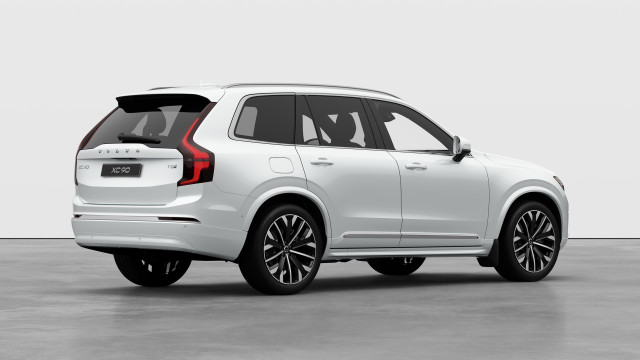 2026 Volvo XC90 Plug-in hybrid dans Autos et camions  à Ville de Montréal - Image 4