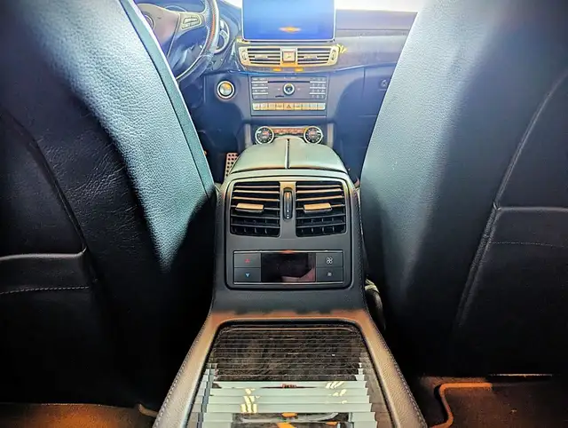 2017 Mercedes-Benz CLS-Class CLS550 4MATIC in Cars & Trucks in City of Montréal - Image 29