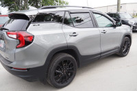 2024 GMC Terrain SLE AWD Versatile Roomy and Stylish All Wheel Drive Sport Utility. Only 10 000 kms... (image 4)