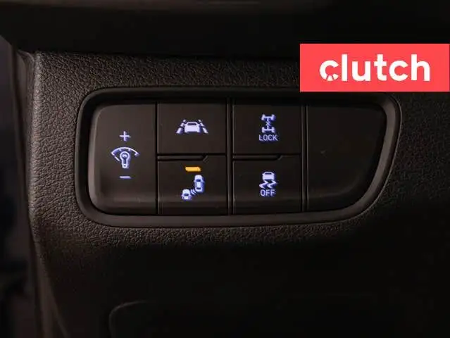 2020 Hyundai Santa Fe Preferred AWD w/ Sun & Leather Pkg w/ Appl dans Autos et camions dans Ottawa - Image 25