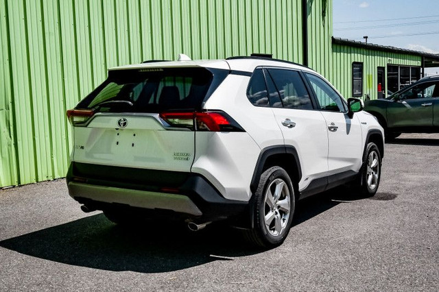 2019 Toyota RAV4 Hybrid Limited • SUNROOF • COOLED LEATHER • CP/ in Cars & Trucks in Cornwall - Image 3