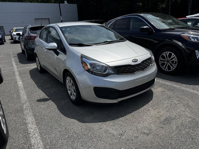 KIA RIO Berline automatique LX+ Tissu Sièges Chauffant 2014 à ve in Cars & Trucks in Trois-Rivières