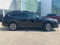Humberview Volkswagen on the Queensway The 2024 Subaru Outback Premier XT AWD in Crystal Black Silic... (image 7)