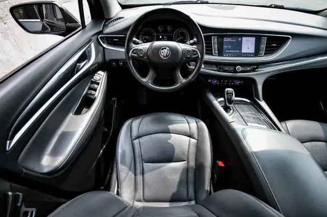 2021 Buick Enclave Premium - Cooled Seats - Leather Seats in Cars & Trucks in Ottawa - Image 16