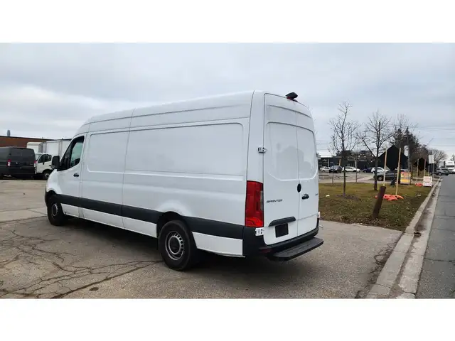 2021 Mercedes-Benz Sprinter Cargo Van 2500 - 170WB - 4cylDiesel  in Cars & Trucks in City of Toronto - Image 6