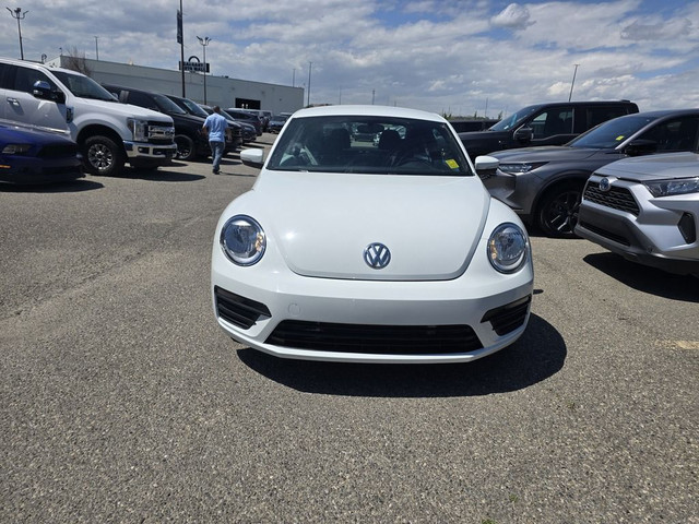 2017 Volkswagen Beetle TRENDLINE | HTD SEATS | REV CAM in Cars & Trucks in Calgary - Image 3