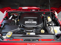 2016 Jeep Wrangler Unlimited Sahara 4x4 Manual Transmission Trail-Tested. Iconic Style. Pure Driving... (image 6)