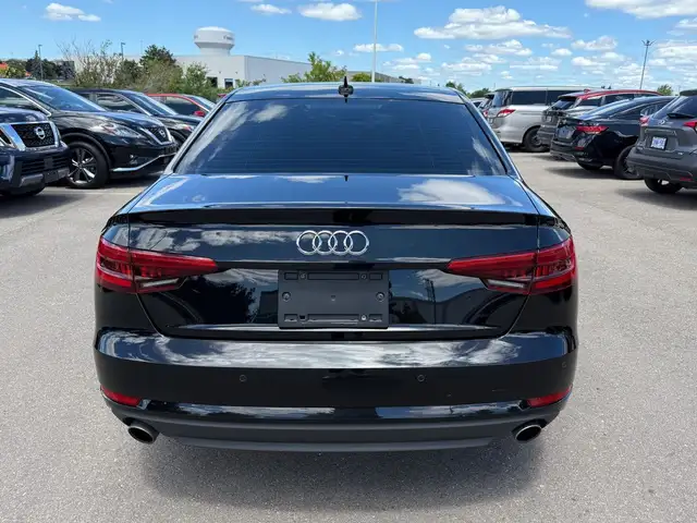 2017 Audi A4 2.0 Komfort quattro dans Autos et camions dans Ville de Toronto - Image 7