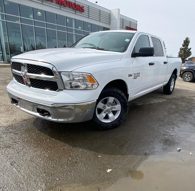 2022 Ram 1500 Classic SLT 4x4 |Alloy Rims | Backup Camera | Seat in Cars & Trucks in Red Deer - Image 2