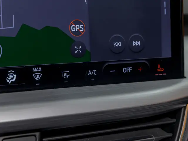 2023 Ford Escape PLATINUM AWD *NAV* SIÈGES / VOLANT CHAUF CARPLA in Cars & Trucks in Laurentides - Image 22