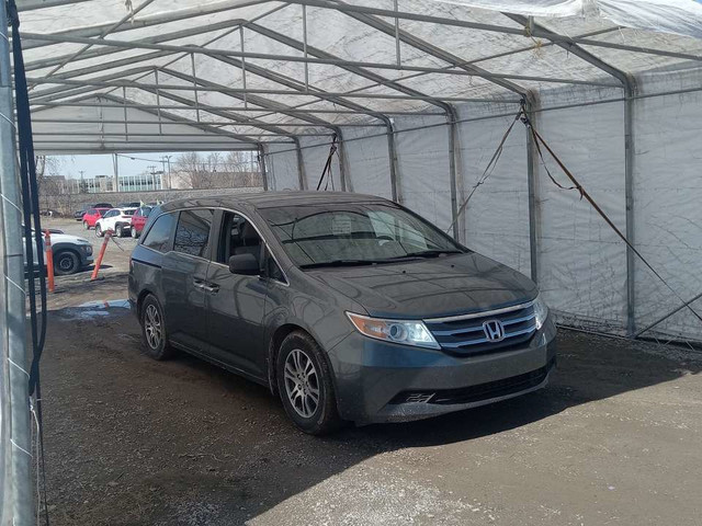 2013 Honda Odyssey EX in Cars & Trucks in City of Montréal - Image 3