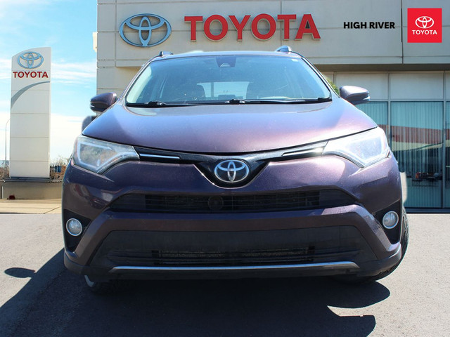 2017 Toyota RAV4 AWD 4dr XLE for sale in Cars & Trucks in Calgary - Image 3