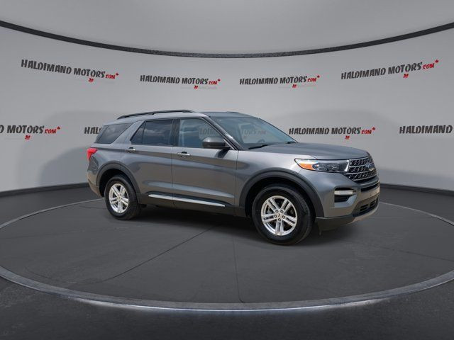 2023 Ford Explorer XLT 4WD | Heated Seats | Leather in Cars & Trucks in Hamilton - Image 2