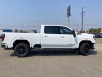 Unsure what to look for in a heavy-duty pickup that can handle both worksite tasks and weekend adven... (image 9)